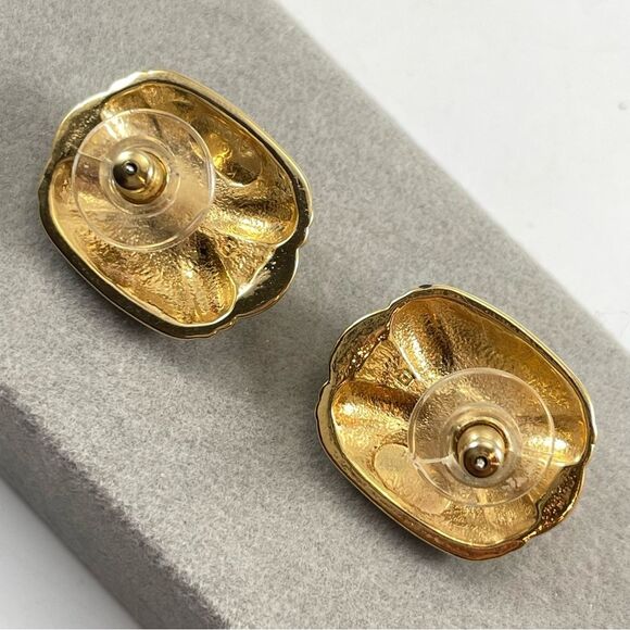 Vintage Kenneth Jay Lane for Avon Green Glass Cabochon Gray Enamel Earrings - Picture 3 of 8